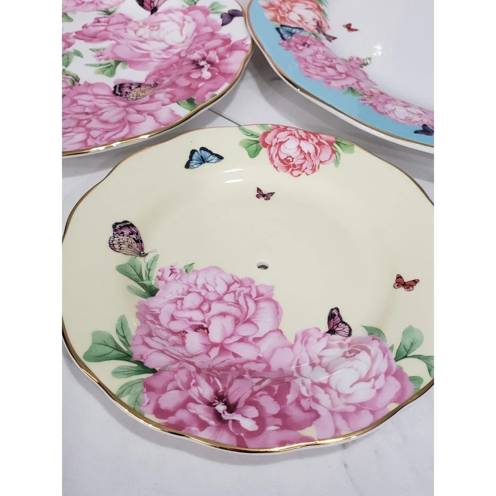 Royal Albert box shows